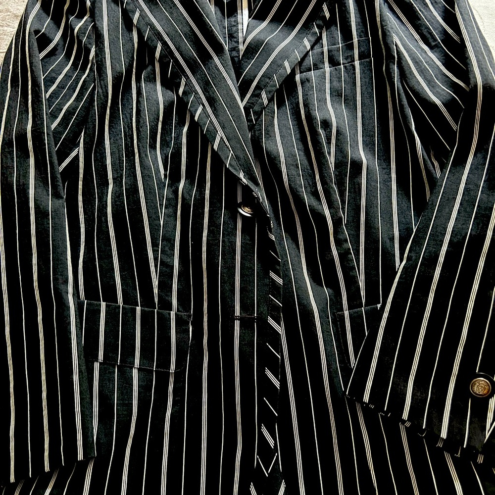Cotton Fitted jacket.